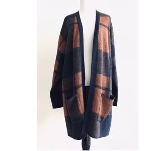 American Eagle Women’s Oversized Plaid Cardigan